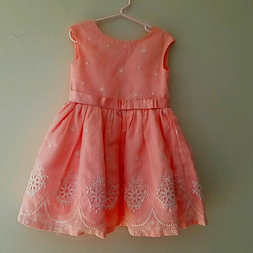 Girl's dress